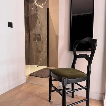 Maison Familiale Spacieuse A 185 M² Avec Jardin * Aubais